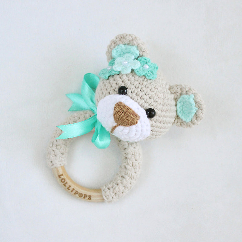 Sonajero Oso Con Flores Beige, Blanco & Menta